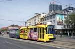 Slowakei / Straßenbahn Bratislava: Tatra K2S - Wagen 7124 ...aufgenommen im Mai 2015 an der Haltestelle  Trnavské mýto  in Bratislava.