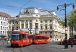 Das T3S-Tandem 7301+7302 vor dem slowakischen Nationaltheater.(20.04.2012)