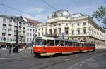 Slowakei / Straßenbahn Bratislava: Tatra T3SUCS - Wagen 7753 ...aufgenommen im Mai 2015 am historischen Gebäude des Slowakischen Nationaltheaters in Bratislava.