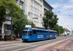 Slowakei / Straßenbahn Bratislava: Tatra K2S - Wagen 7123 ...aufgenommen im Mai 2015 an der Haltestelle  Blumentál  in Bratislava.