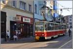Tatra T6A5 7943 der Linie 6 in Bratislava.