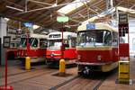 Drei  Tatras  stehen am 16.4.2026 nebeneinander im Museum für öffentlichen Verkehr in Prag.