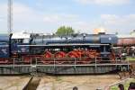 498 104 am 12.April 2014 auf der Drehscheibe im Depot Bratislava Vchod.