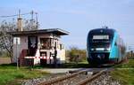 Die VT642.36 als R4326 von Komárno nach Bratislava Hlavná Stanica bei der Durchfahrt in Haltestelle Komárno Závody. Die Desiro ist in den Farben des nächsten Anbieters (Arriva) geklebt. Derzeitige EVU auf der Strecke 131 ist die Regiojet bis Dezember 2020. Danach werden die ÖBB un ZSSK.
Komárno, 01.11.2020.