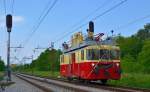 Bahndienstfahrzeug S911-302 fhrt durch Maribor-Tabor.