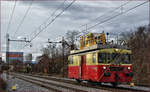 SŽ 911-308 fährt durch Maribor-Tabor Richtung Maribor HBF. /28.12.2016