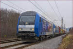 LTE 2016 922+ADRIA 2016-? ziehen Containerzug durch Maribor-Tabor Richtung Koper Hafen. /5.12.2019