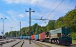 S 664-106 bernimmt in Pragersko Containerzug aus Hafen Koper und zieht ihm Richtung Hodo.