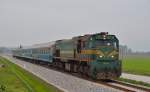 S 664-101 zieht MV247 'Citadella' an einen nebeligen Tag durch Gaj Richtung Budapest..