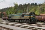 664 104 wartet am 02.05.2014 im Bahnhof Pivka auf neue Einsätze.