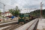664 105 mit E-Wagen am 03.05.2014 in Rakek.