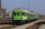 Ebenfalls abgestellt ein Triebwagen der Baureihe 711  Vor vielen Jahren verkehrten die grünen Triebwagen regelmäßig nach Graz.