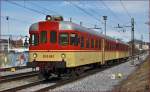 SŽ 814-041 fährt durch Maribor-Tabor Richtung Ormož. /5.3.2015