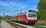 SŽ 813-107 fährt durch Maribor-Tabor Richtung Poljčane. /22.4.2016