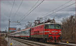 SŽ 342-016 zieht EC158 durch Maribor-Tabor Richtung Wien.