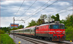SŽ 342-022 zieht EC158 durch Maribor-Tabor Richtung Wien. /5.5.2016
