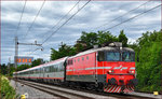 SŽ 342-022 zieht EC158 durch Maribor-Tabor Richtung Wien. /6.7.2016