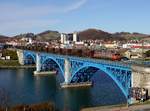 Die 363 029 mit einem Güterzug am 11.03.2017 unterwegs bei Maribor.