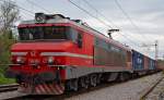 S 363-029 zieht Containerzug durch Maribor-Tabor Richtung Norden. /18.4.2012