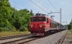 S 363-018 zieht Personenzug durch Maribor-Tabor Richtung Maribor Hauptbahnhof.