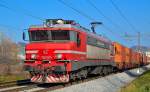 S 363-017 zieht Containerzug durch Maribor-Tabor Richtung Hafen Koper. /17.11.2012