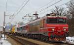 S 363-006 zieht LkW-Zug durch Maribor-Tabor Richtung Sden.