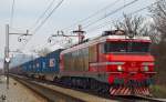 S 363-015 zieht Containerzug durch Maribor-Tabor Richtung Hafen Koper. /4.4.2013