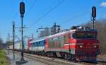 S 363-003 zieht LkW-Zug durch Maribor-Tabor Richtung Norden.