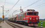 S 363-021 zieht Kesselzug durch Pragersko Richtung Norden. /17.4.2013
