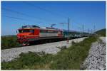  Brigitte  S 363 017 rollt mit IC 505  POHORJE  (Maribor - Koper) ber die Koperrampe talwrts.