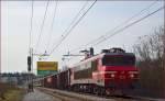 SŽ 363-031 zieht Güterzug durch Maribor-Tabor Richtung Norden.