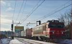 SŽ 363-034 zieht Containerzug durch Maribor-Tabor Richtung Norden.