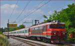 SŽ 363-001 zieht EC158 'Croatia' durch Maribor-Tabor Richtung Wien. /9.6.2015 