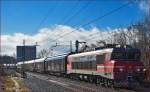 SŽ 363-008 zieht Güterzug durch Maribor-Tabor Richtung Norden. /13.2.2016