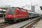 541-004 mit Reisezug in Ljubljana am 27.01.2014.