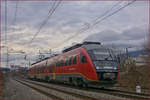 SŽ 312-102 fährt durch Maribor-Tabor Richtung Maribor HBF.