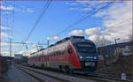 SŽ 312-127 fährt durch Maribor-Tabor Richtung Maribor HBF.