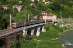 Gomulka Triebwagen 315209 fährt in Richtung Zidani Most am 14.5.2013 in Hrastnik ein.