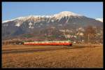 311/315-225/226(Gomulka) in der Nhe von Vrba auf der Eisenbahnstrecke Ljubljana-Jesenice(12.1.2012)