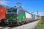 ELL 193 723 und ADRIA 1216 922 'Vanja' ziehen Containerzug durch Maribor-Tabor Richtung Koper Hafen.