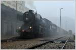 Nach der Ankunft des Sonderzuges 13403 aus Jesenice kam am 10.11.2012 in Nova Gorica 06-018 vom Zug und 33-037 fr Werbefilmaufnahmen wieder alleine vor den Zug.