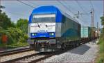 ADRIA 2016 920 'Irena' zieht Containerzug durch Maribor-Tabor Richtung Koper Hafen.