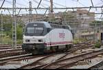 252 075-7 (Siemens ES64P) der RENFE rangiert im Bahnhof Barcelona-França (Estació de França) (E).