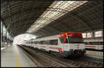Fast ausschließlich Triebzüge der Renfe-Baureihe 446/447 fahren den Kopfbahnhof Bilbao Abando an.
