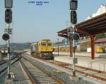 319.321 am 20.09.2003 bei der Einfahrt in den Bahnhof A Coruna, in der Nord-west-ecke Spaniens am Atlantik.