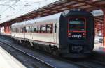 Hier 594 606-6 als IR17197 von Badajoz nach Madrid Chamartin, bei der Ausfahrt am 10.3.2012 aus Madrid Chamartin.