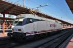 Hier 252-038-5, bei der Ausfahrt am 10.3.2012 aus Madrid Chamartin.