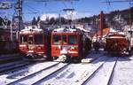 Im 1.150 m hoch gelegenen Cercedilla liegt direkt neben dem Endpunkt der Madrider Vorortlinie C-8 der Bahnhof der 18,2 km langen Meterspurbahn nach Cotos (1.819 m) in der Sierra Guadarrama.