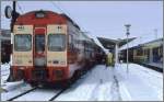 Auf einer Reise von Barcelona nach Cordoba im Februar 1983 traf ich nach Valencia auf eher ungewhnliches Wetter fr Spanien. In Albacete im landesinneren lag eine ganze Menge Schnee, die den Triebfahrzeugen der RENFE, hier der elektrische Triebzug 9-444-001-2, ganz schn zu schaffen machte. (Archiv 02/83)