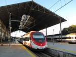 renfe 217 M (9-463-217-0) als Nahverkehrszug nach Cádiz, am 07.02.2013 auf Gleis 4 in Jerez de la Frontera.